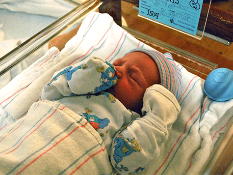 ¿Cómo hacer más seguro el Internet de las cosas (Internet of things)? 1 Como hackear a un bebe