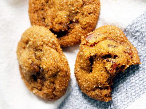 Masitas dulces de dátiles 1 Directo desde la cocina de las abuelas "turcas", estas masitas dulces a base de dátiles harán que no puedas dejar de comerlas