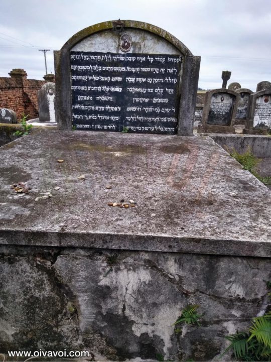 Historias de un cementerio único en el mundo 2 Cementerio de Basavilbaso
