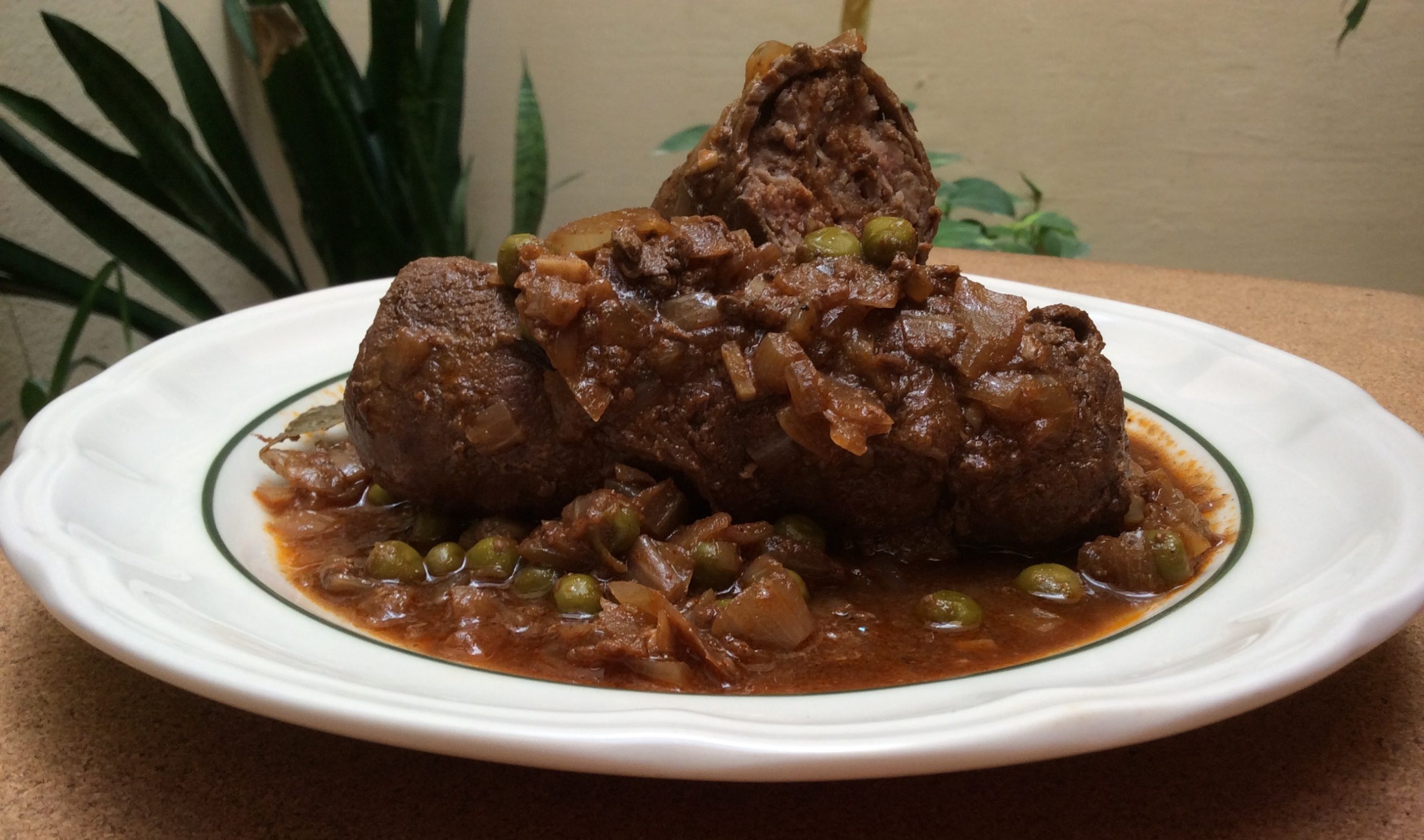 Carne con salsa de aceitunas