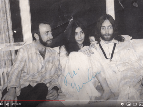 John Lennon le canta a Jerusalem en hebreo