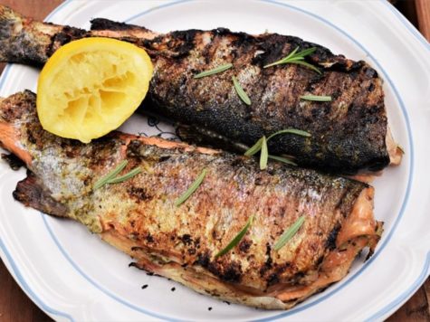 Pescado asado con ajo y limón 1 Pescado asado con ajo y limón