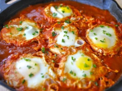 Chakchouka a la libia (pisto de verduras con huevo)