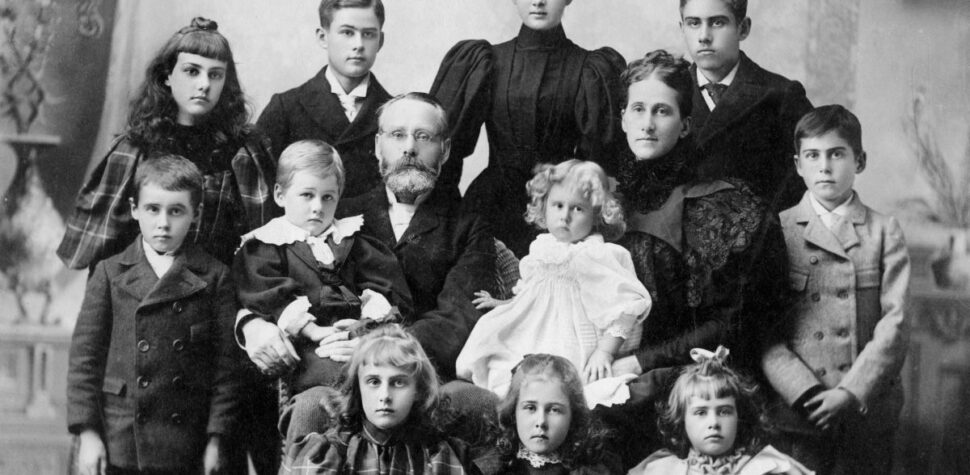 Cómo preservar las viejas fotos y documentos de tu familia