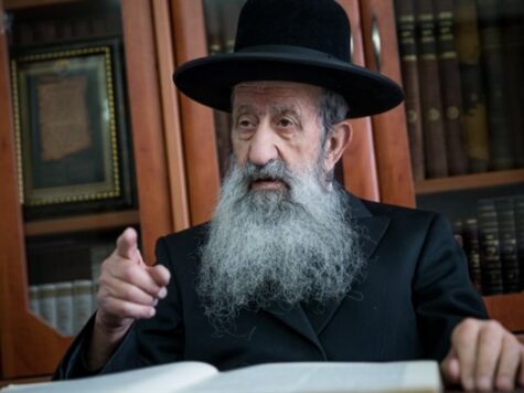 Ben Zion Mutzafi, el rabino más odiado por los antivacunas