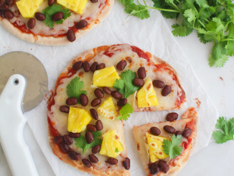 Pizzetas de pan árabe estilo Hawai 1 Pizzetas de pan árabe estilo Hawai