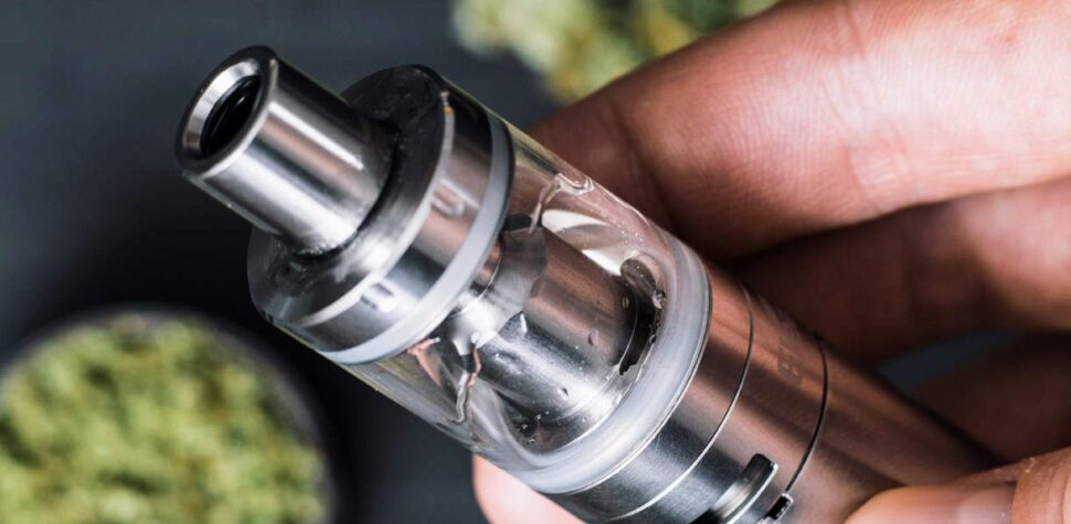 Marihuana contra el dolor, mejor en 'microdosis' y sin subidón: estudio israelí